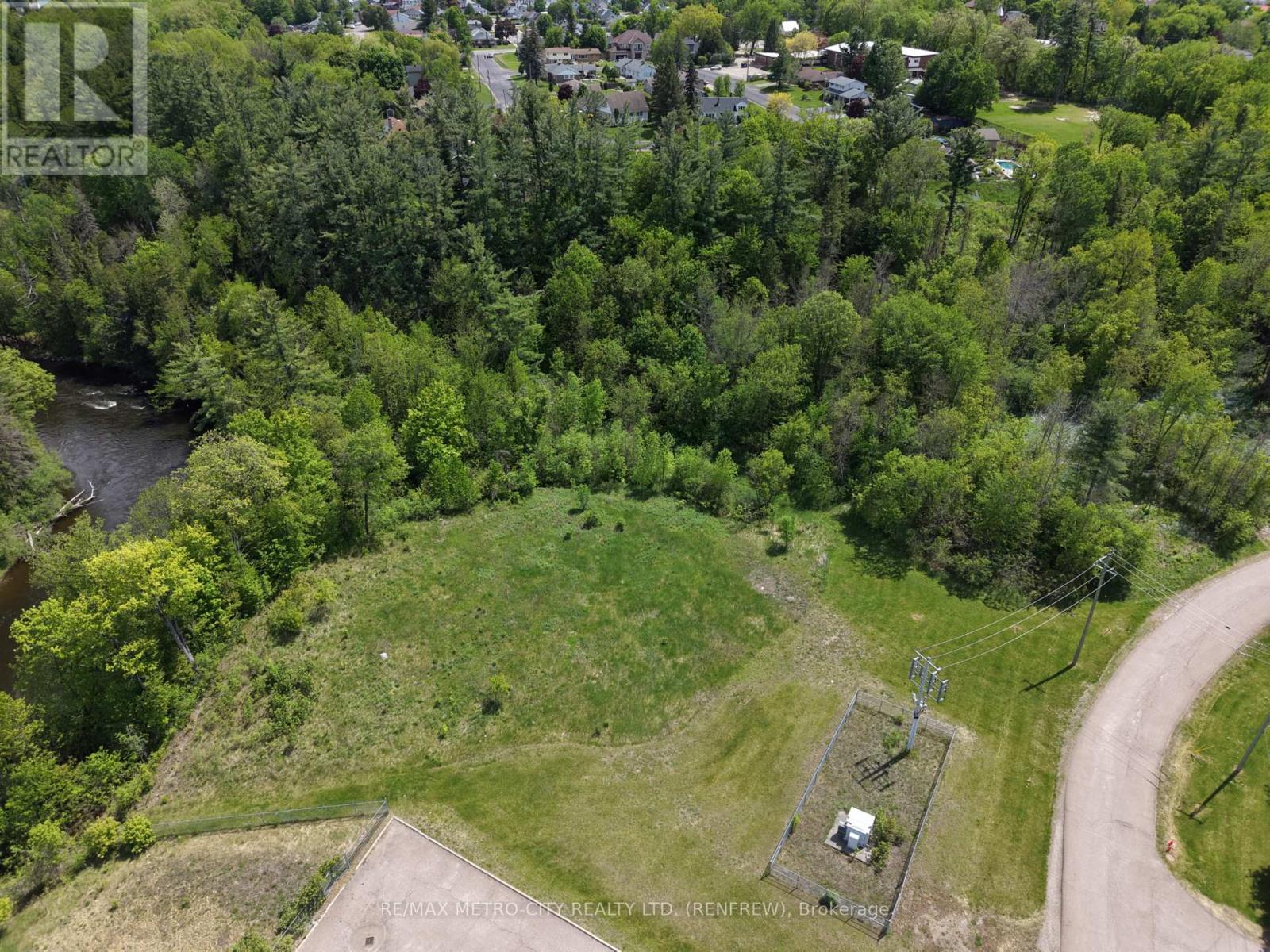 Lot 2 Mutual Avenue, Renfrew, Ontario  K7V 3R4 - Photo 3 - X13215668