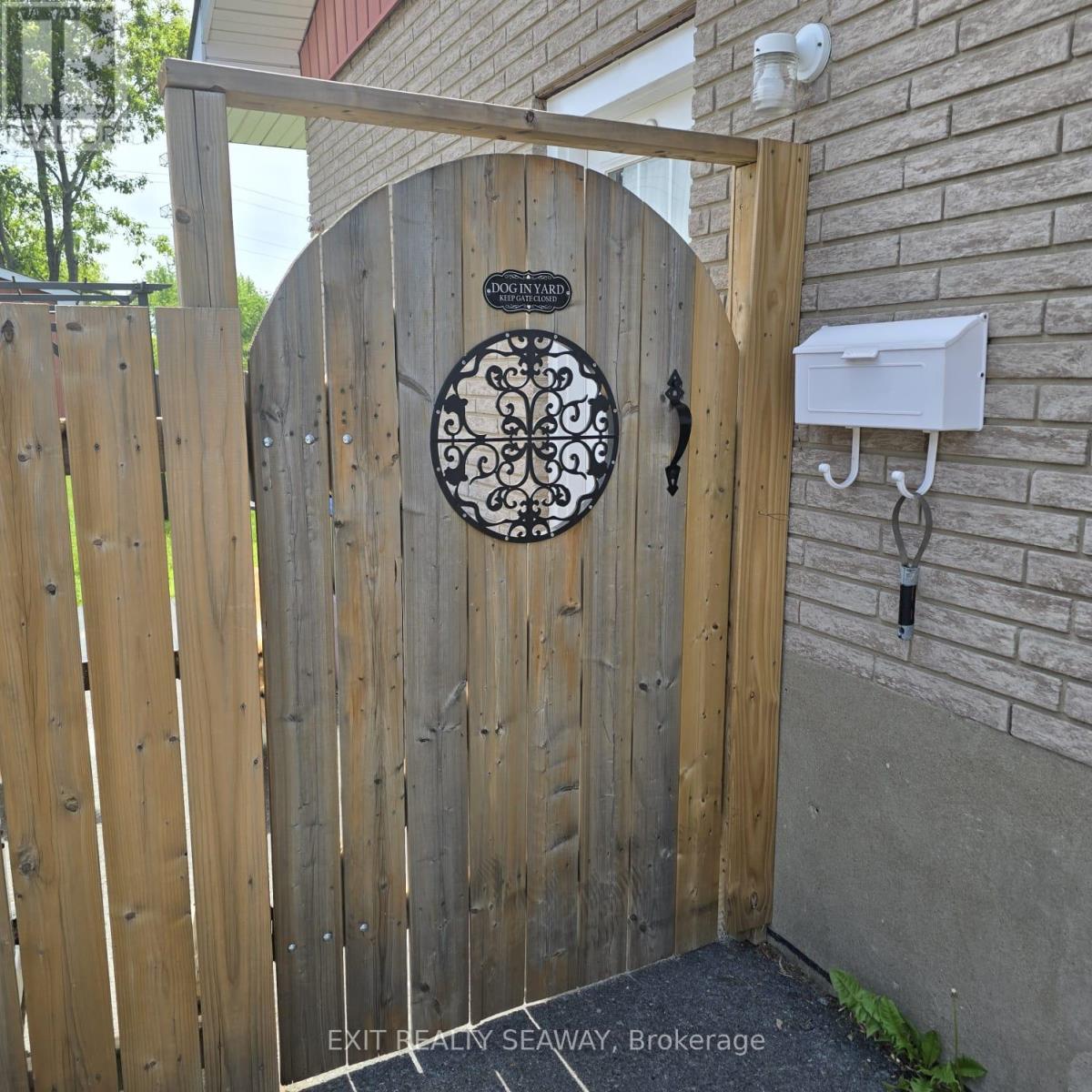 320 Balmoral Avenue, Cornwall, Ontario  K6H 3G7 - Photo 3 - X13418774