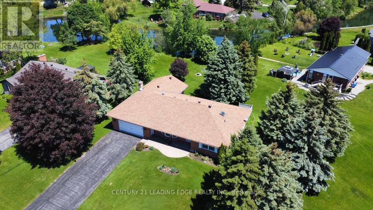 17 Sandlewood Trail, Ramara, Ontario  L0K 1B0 - Photo 2 - S13418812