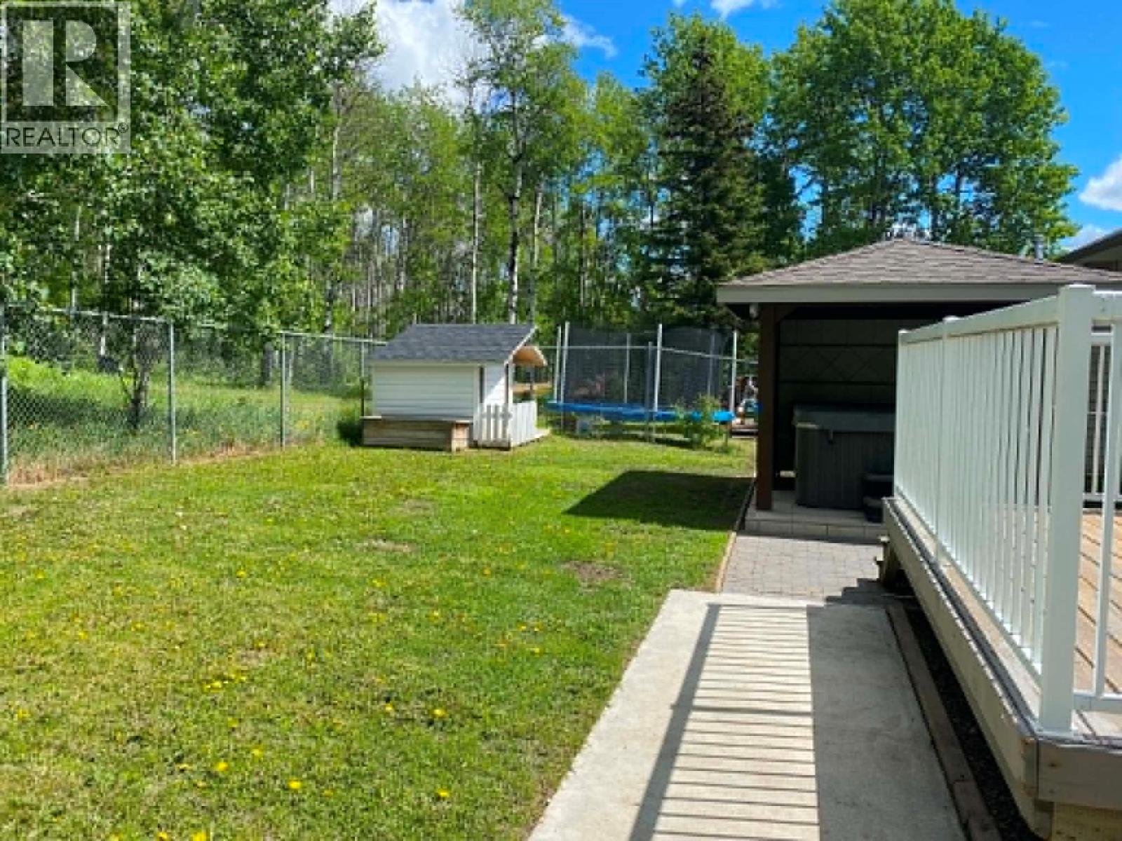 5404 Hillside Avenue Chetwynd Photo 18 5404 Hillside Avenue Chetwynd Photo 18