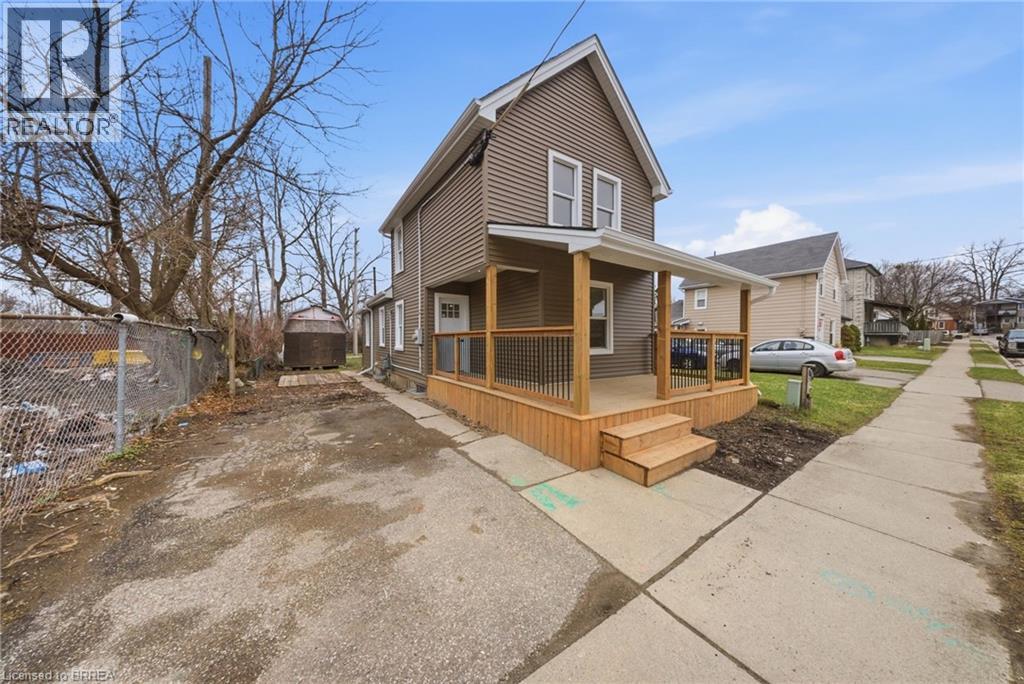 17 ABLE Avenue, Brantford, Ontario
