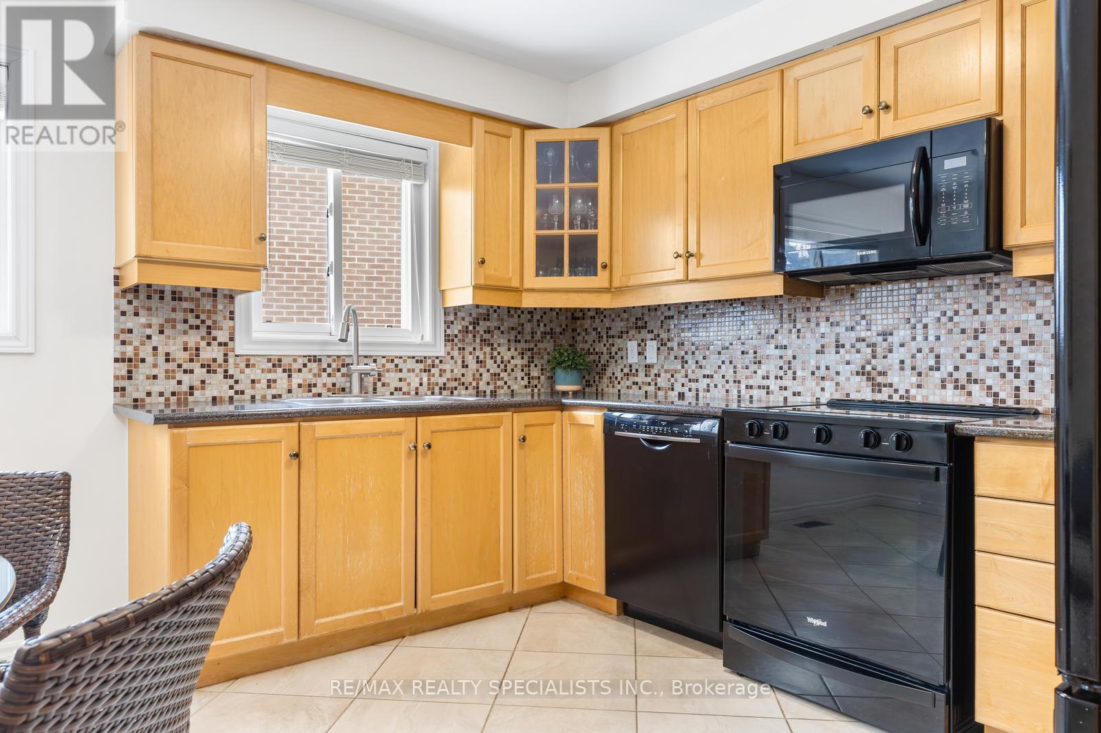 100 Princeton Terrace, Brampton, Ontario  L6S 3S9 - Photo 14 - W13418724