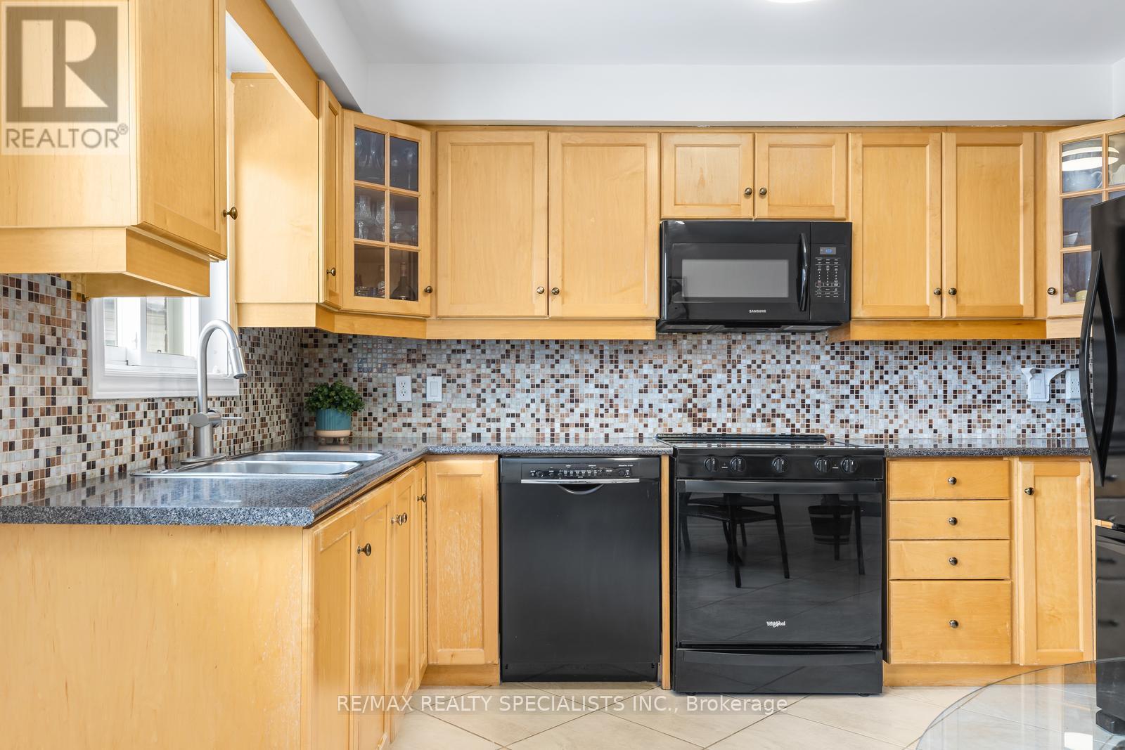 100 Princeton Terrace, Brampton, Ontario  L6S 3S9 - Photo 18 - W13418724