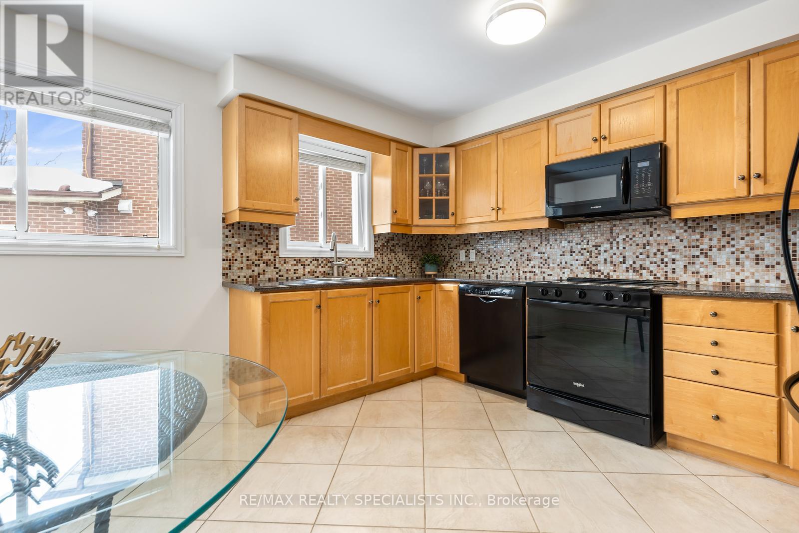 100 Princeton Terrace, Brampton, Ontario  L6S 3S9 - Photo 20 - W13418724