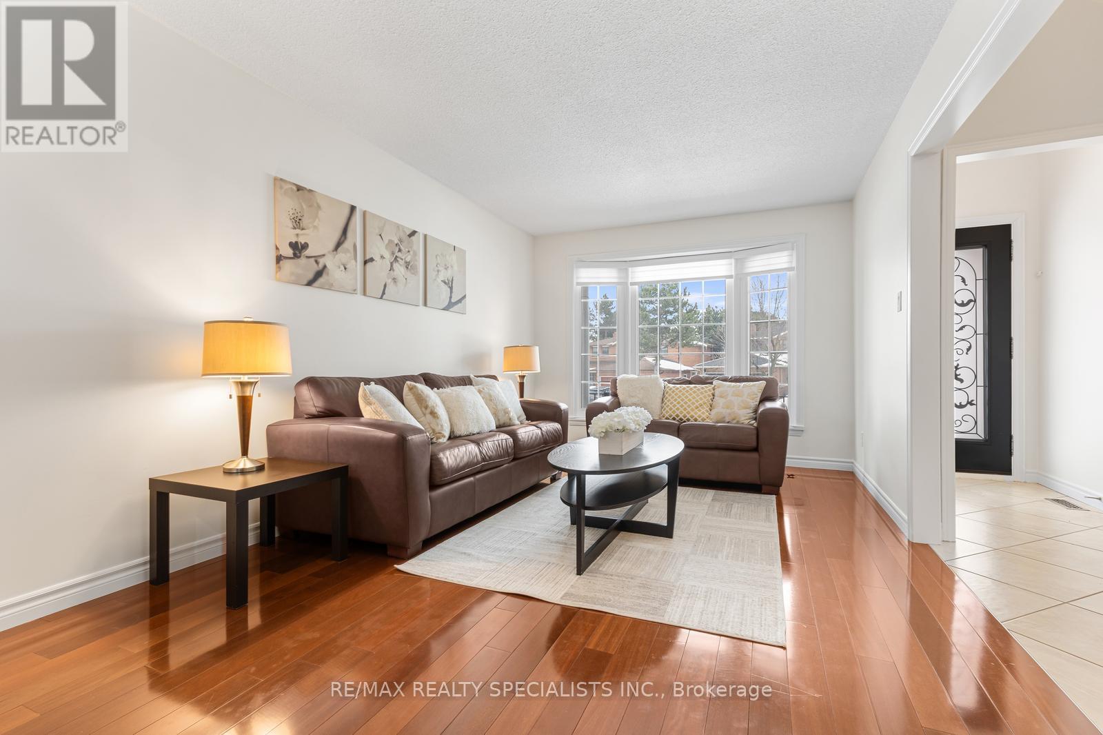 100 Princeton Terrace, Brampton, Ontario  L6S 3S9 - Photo 5 - W13418724