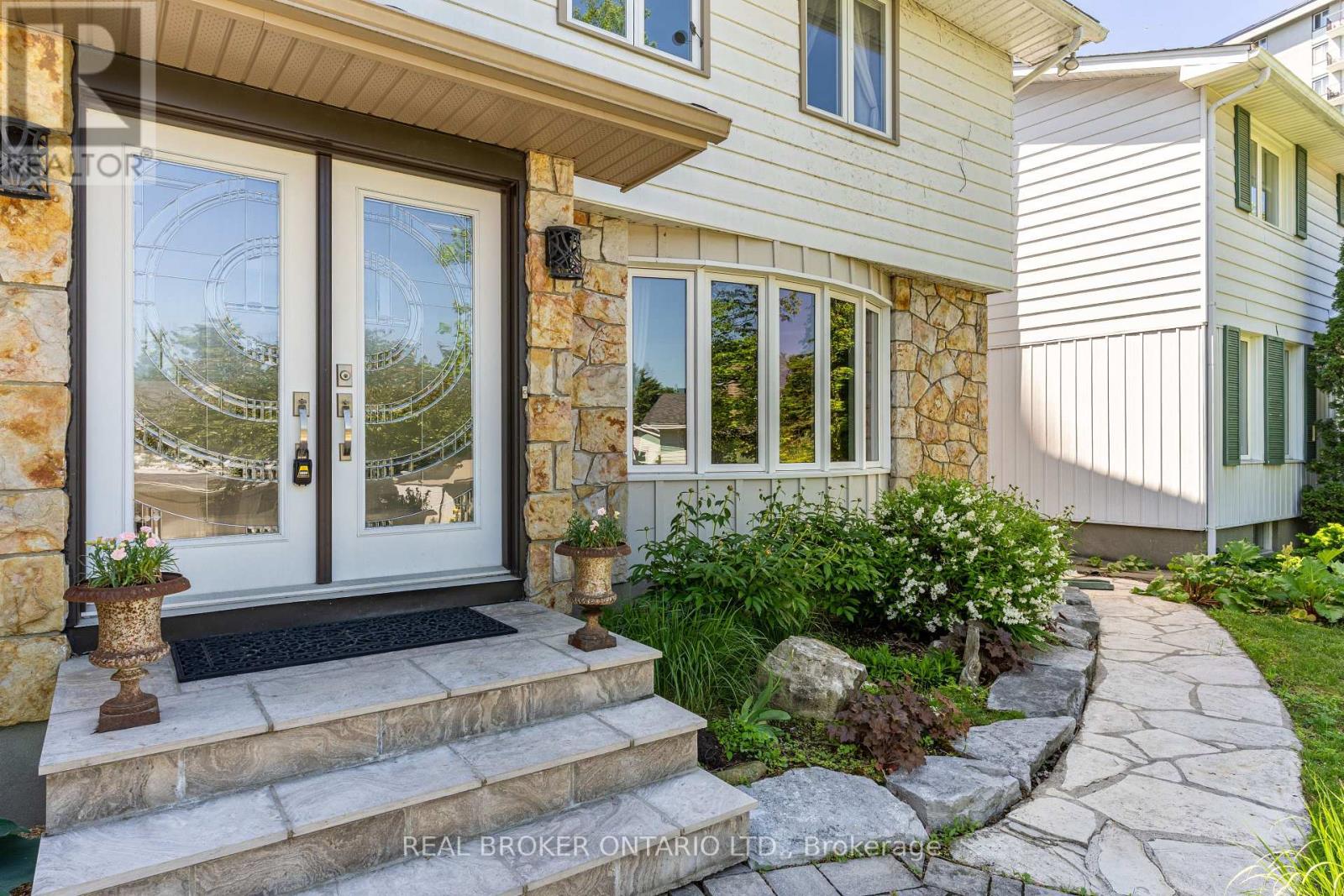 1958 Neepawa Avenue, Ottawa, Ontario K2A 3L5 - Photo 5 - X13163552