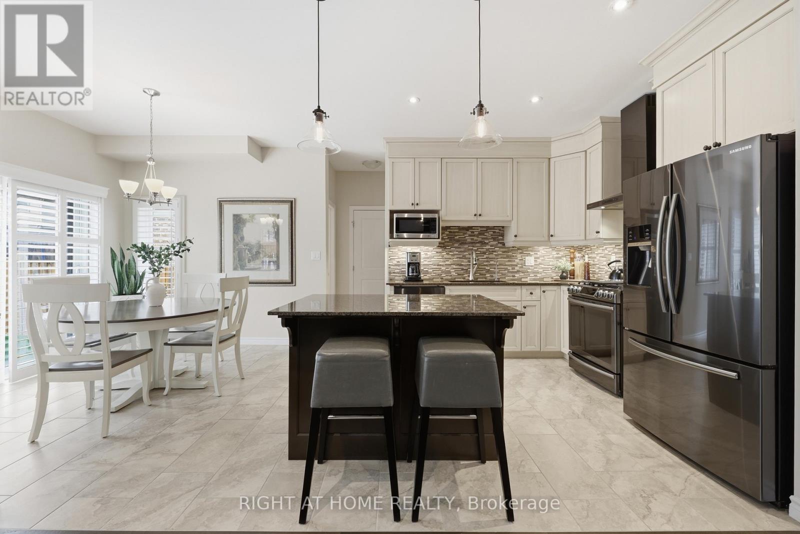 33 Vic Chambers Place, Brant, Ontario  N3L 0E6 - Photo 15 - X13418786
