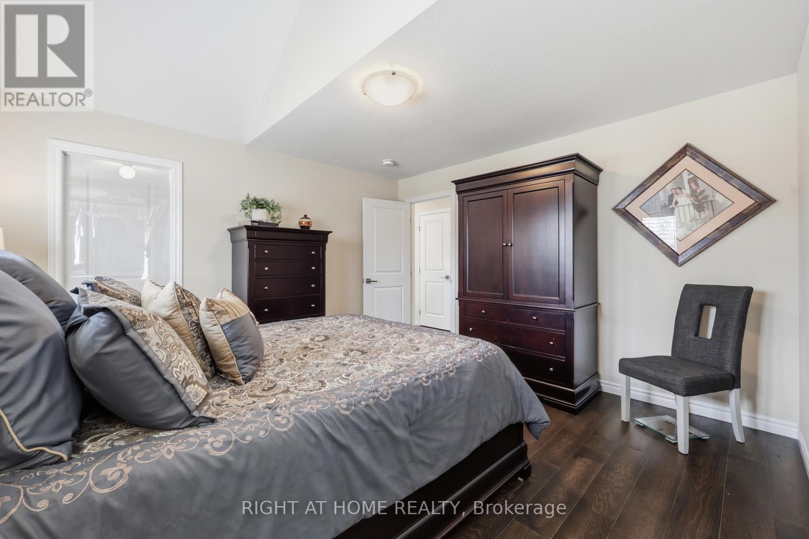 33 Vic Chambers Place, Brant, Ontario  N3L 0E6 - Photo 18 - X13418786