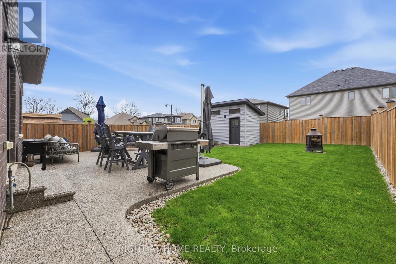 33 Vic Chambers Place, Brant, Ontario  N3L 0E6 - Photo 33 - X13418786