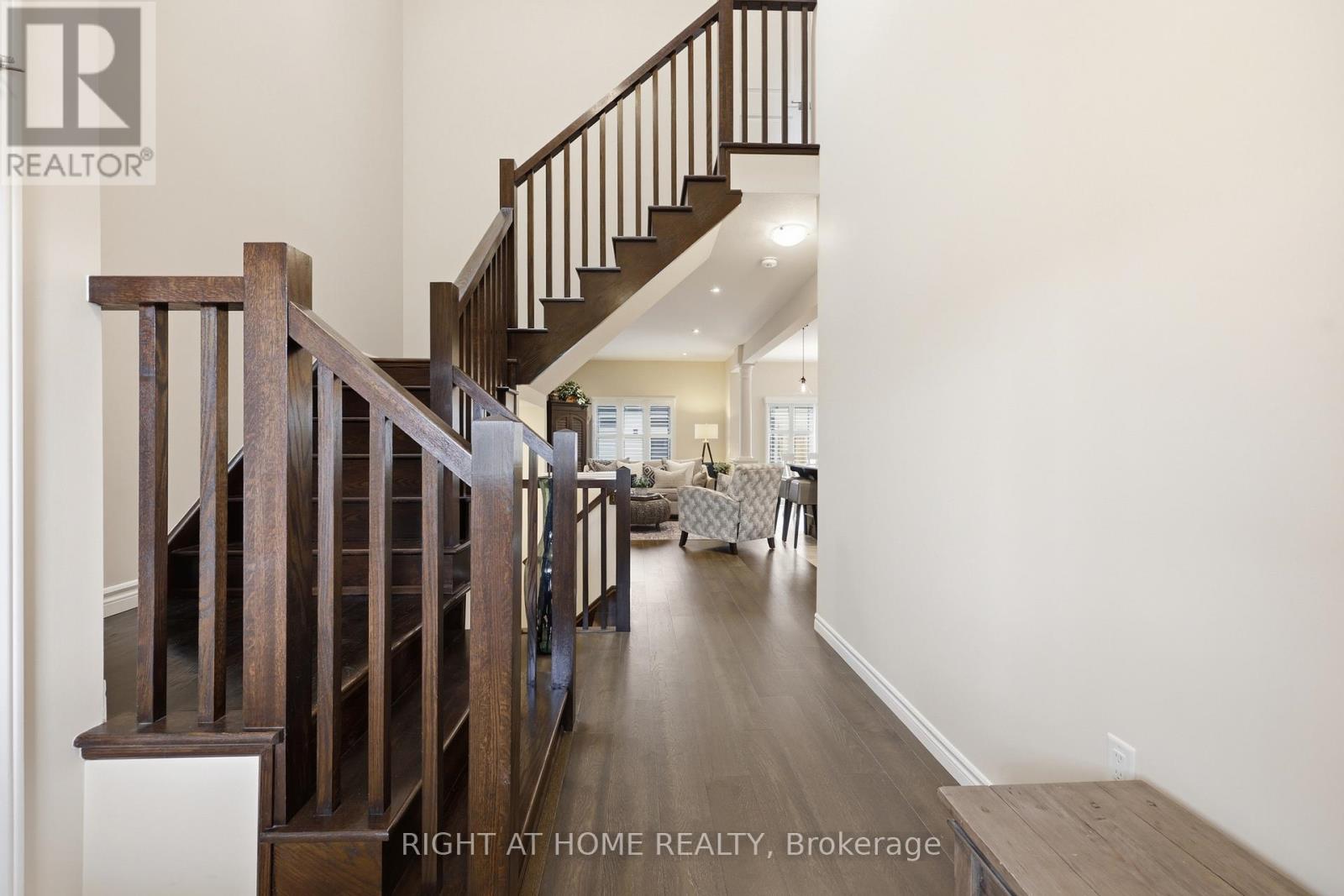33 Vic Chambers Place, Brant, Ontario  N3L 0E6 - Photo 4 - X13418786