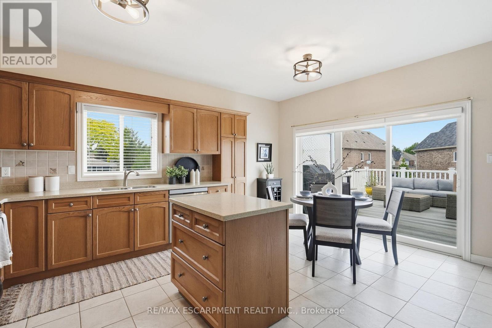 4869 Cherrywood Drive, Lincoln, Ontario  L3J 0G3 - Photo 7 - X13418882