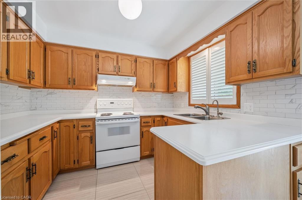 23 Darlington Place, Kitchener, Ontario  N2A 3M3 - Photo 12 - 40837613