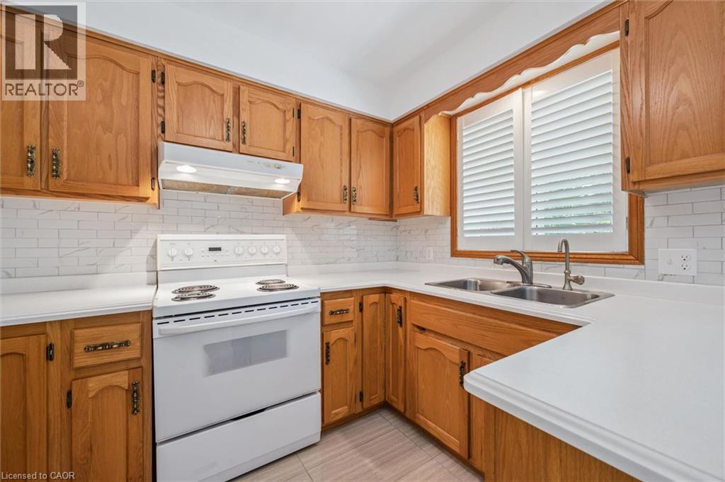 23 Darlington Place, Kitchener, Ontario  N2A 3M3 - Photo 13 - 40837613