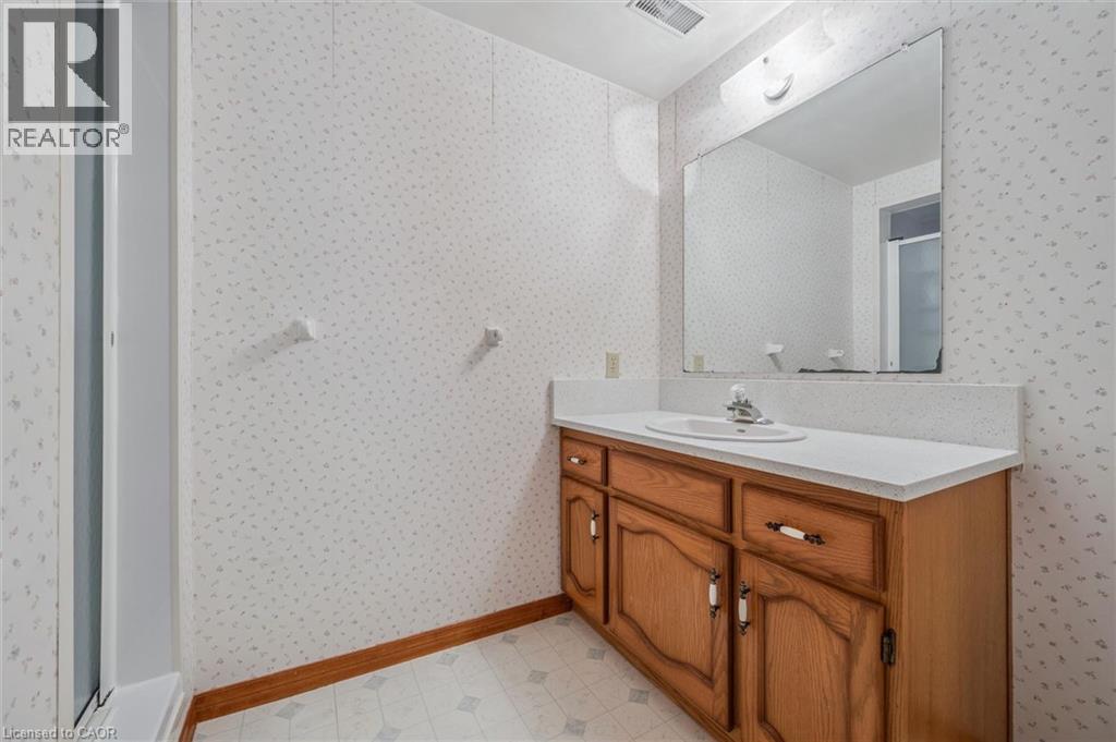 23 Darlington Place, Kitchener, Ontario  N2A 3M3 - Photo 29 - 40837613