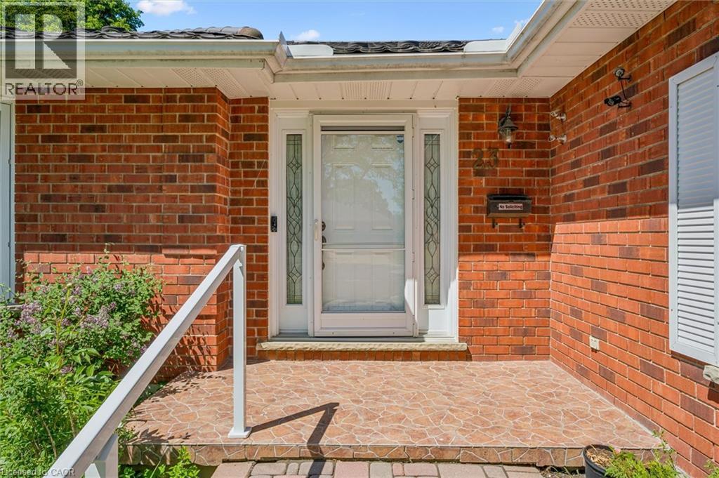 23 Darlington Place, Kitchener, Ontario  N2A 3M3 - Photo 4 - 40837613