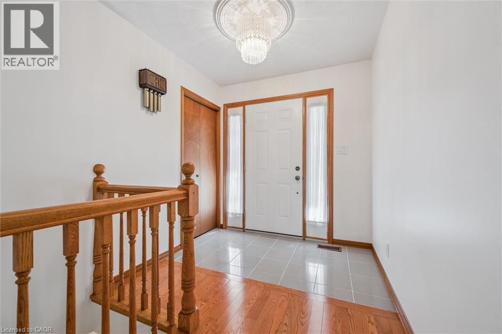 23 Darlington Place, Kitchener, Ontario  N2A 3M3 - Photo 5 - 40837613