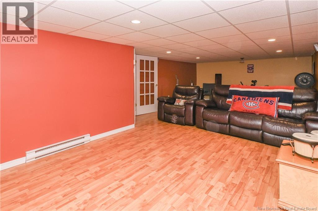 62 Parisé Street, Caraquet, New Brunswick  E1W 1B6 - Photo 37 - NB141466