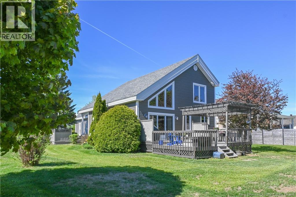62 Parisé Street, Caraquet, New Brunswick  E1W 1B6 - Photo 3 - NB141466