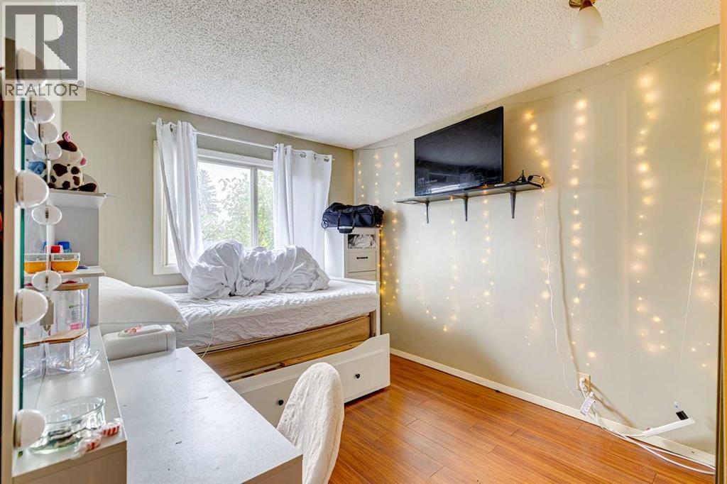 864 Queensland Drive Se, Calgary, Alberta  T2J 6E6 - Photo 19 - A2314521