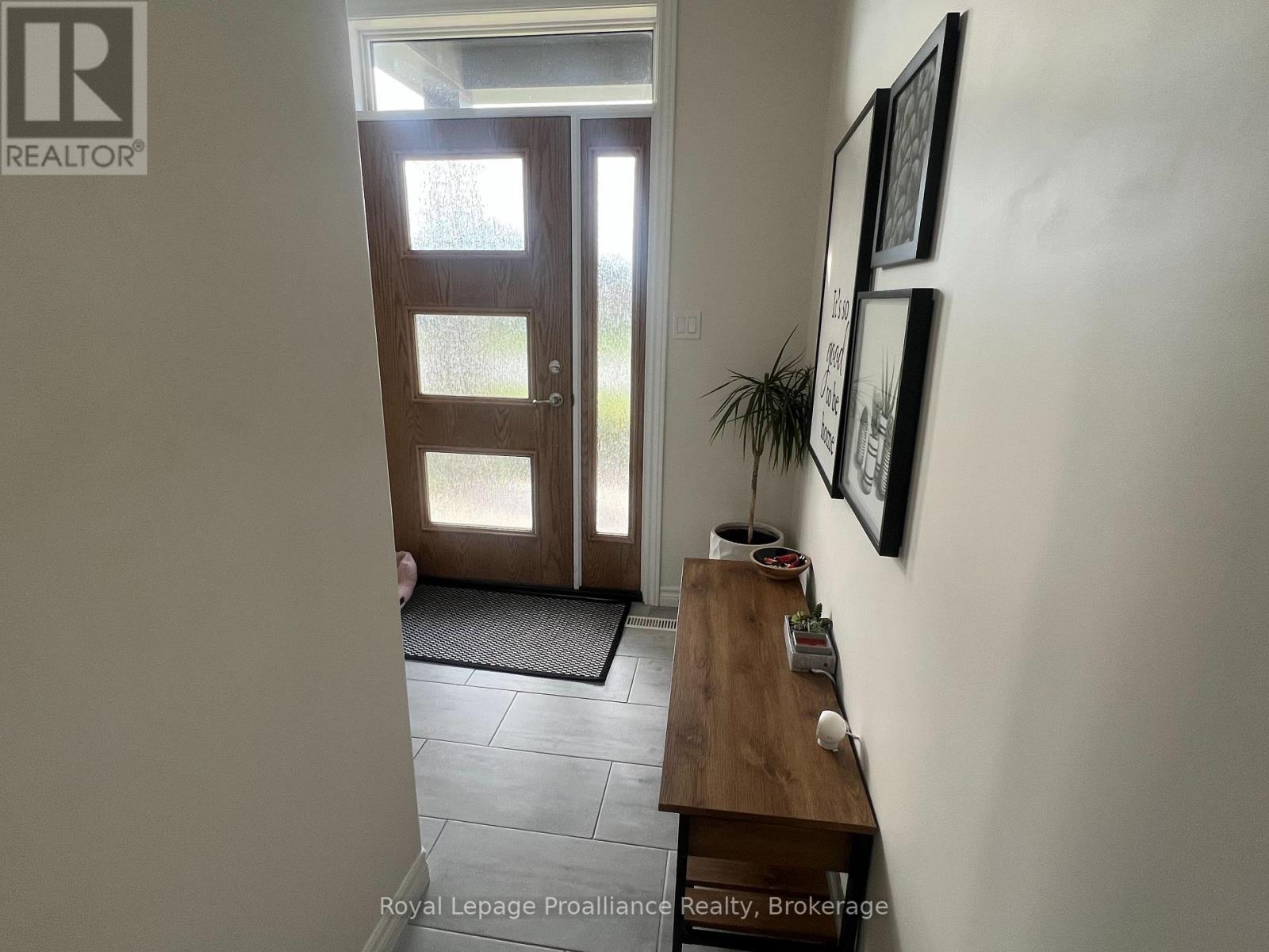 96 Covington Crescent, Belleville, Ontario  K8N 0L1 - Photo 2 - X13419304