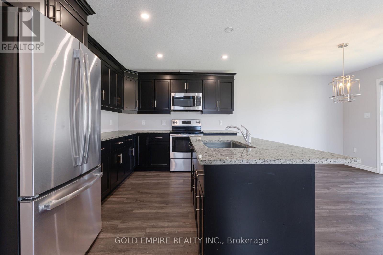 1 - 28 Minler Street, Ingersoll, Ontario N5C 0C9 - Photo 17 - X13418970