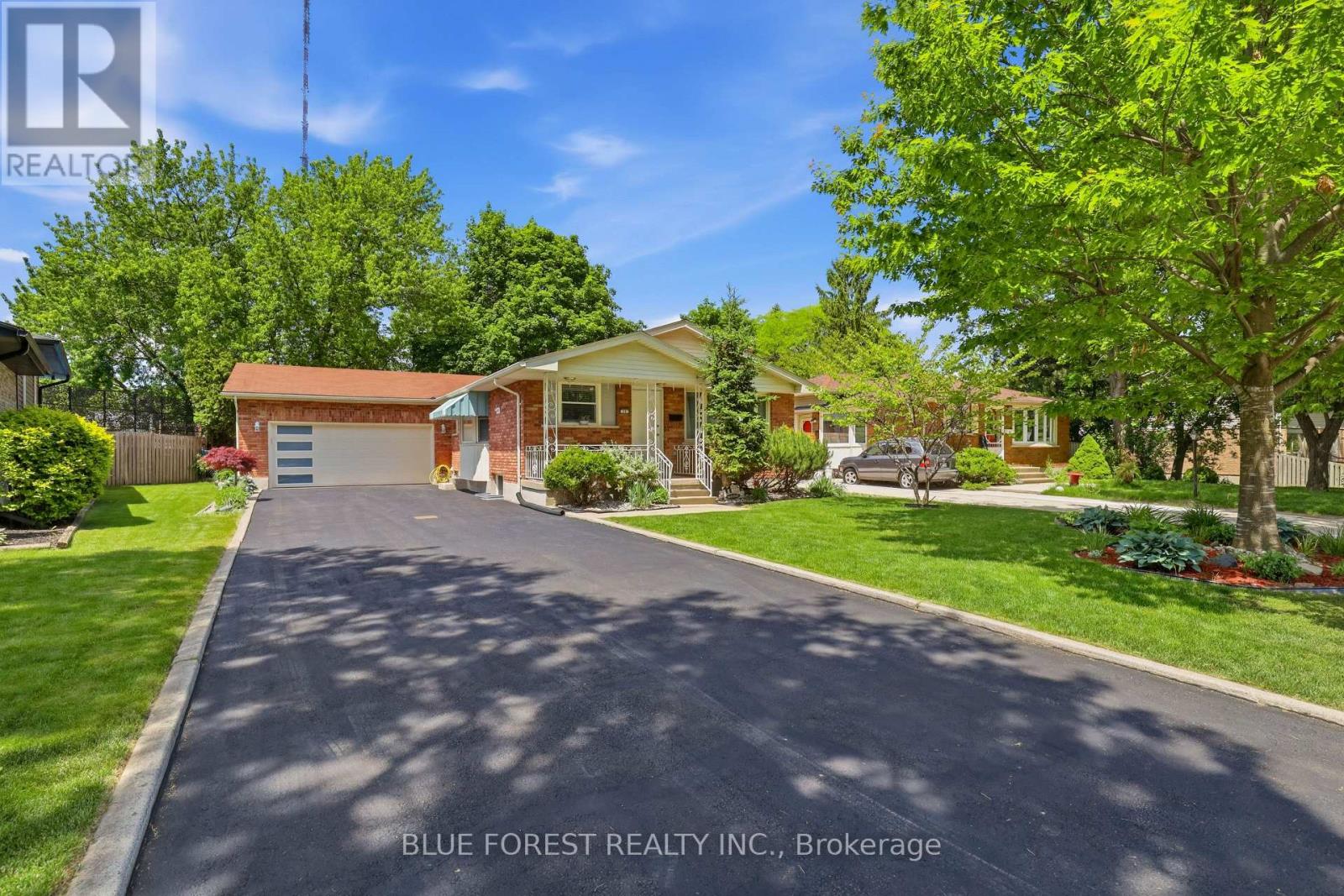 11 Hillsborough Road, London South, Ontario  N6J 2E7 - Photo 2 - X13419044