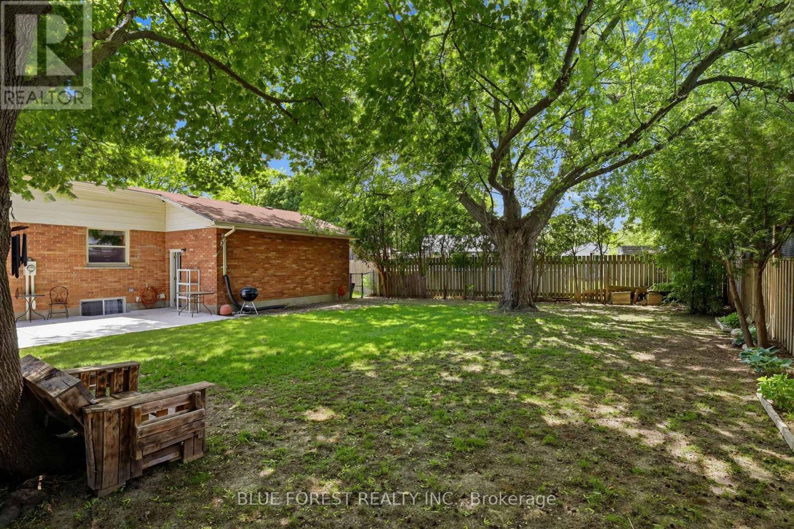 11 Hillsborough Road, London South, Ontario  N6J 2E7 - Photo 33 - X13419044