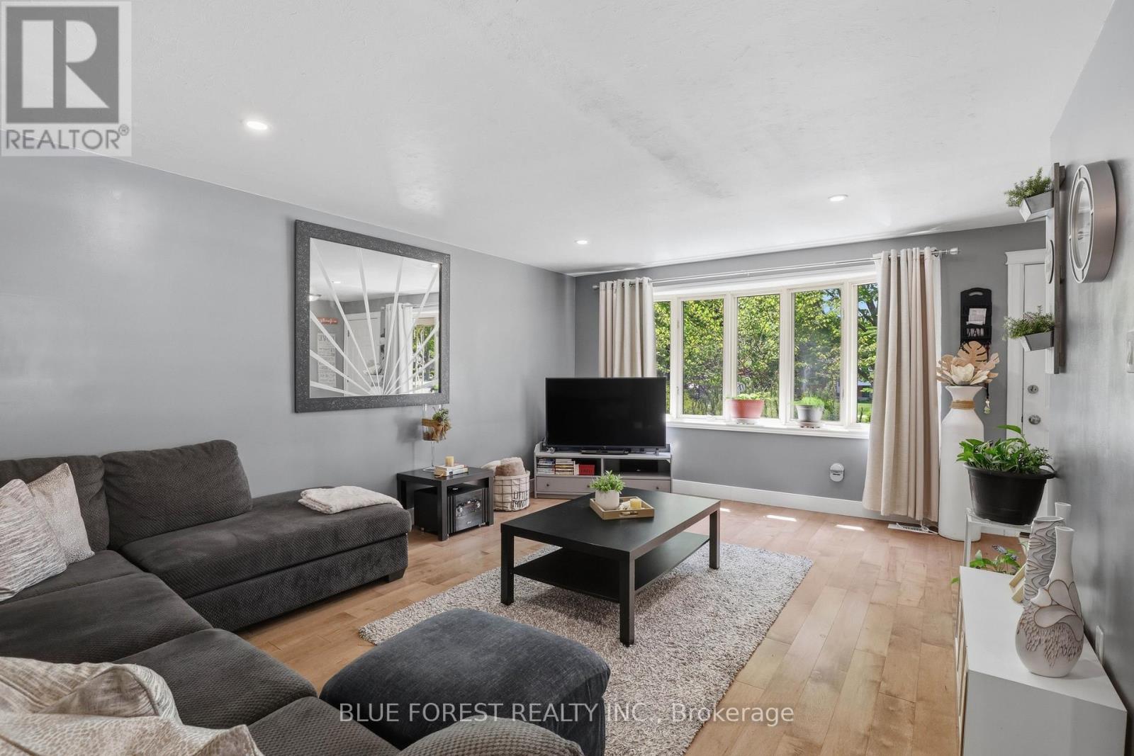 11 Hillsborough Road, London South, Ontario  N6J 2E7 - Photo 6 - X13419044