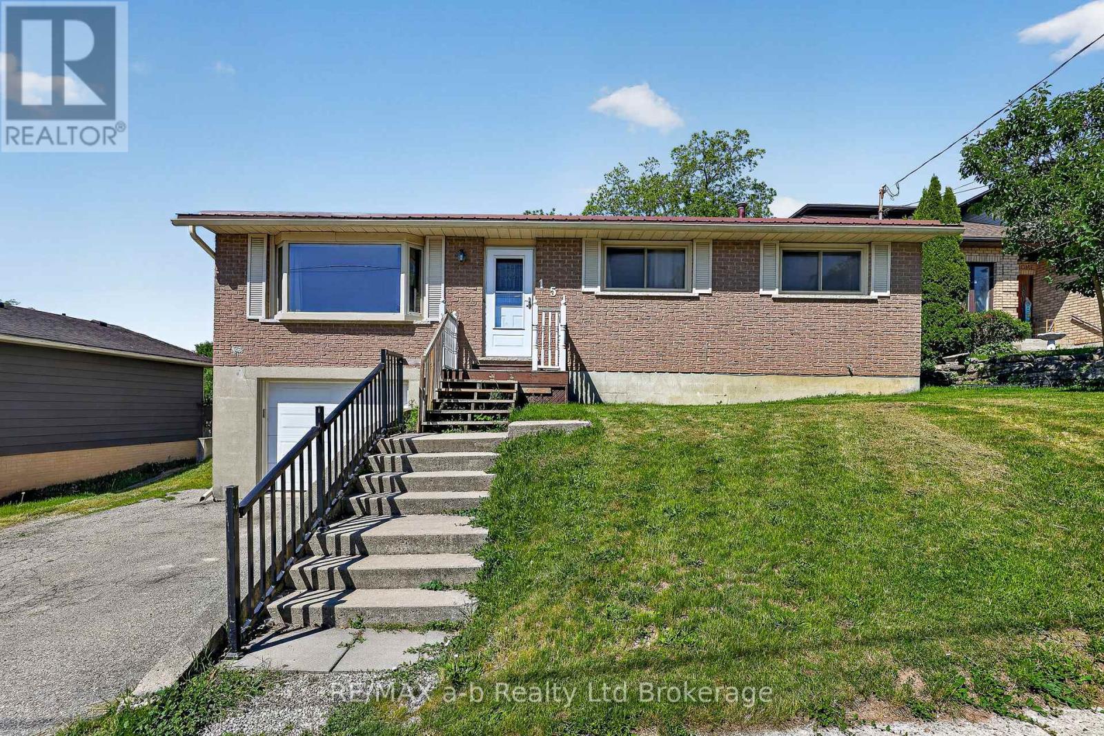 151 Mckeand Street, Ingersoll, Ontario N5C 3J1 - Photo 1 - X13419264