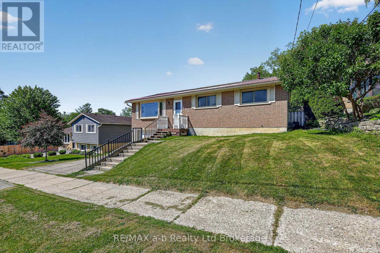 151 Mckeand Street, Ingersoll, Ontario N5C 3J1 - Photo 4 - X13419264