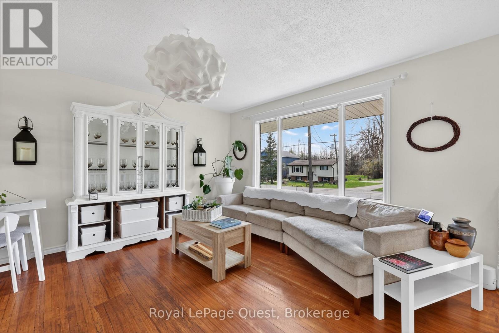 48 Courtland Street, Orillia, Ontario  L3V 1A7 - Photo 10 - S13419182