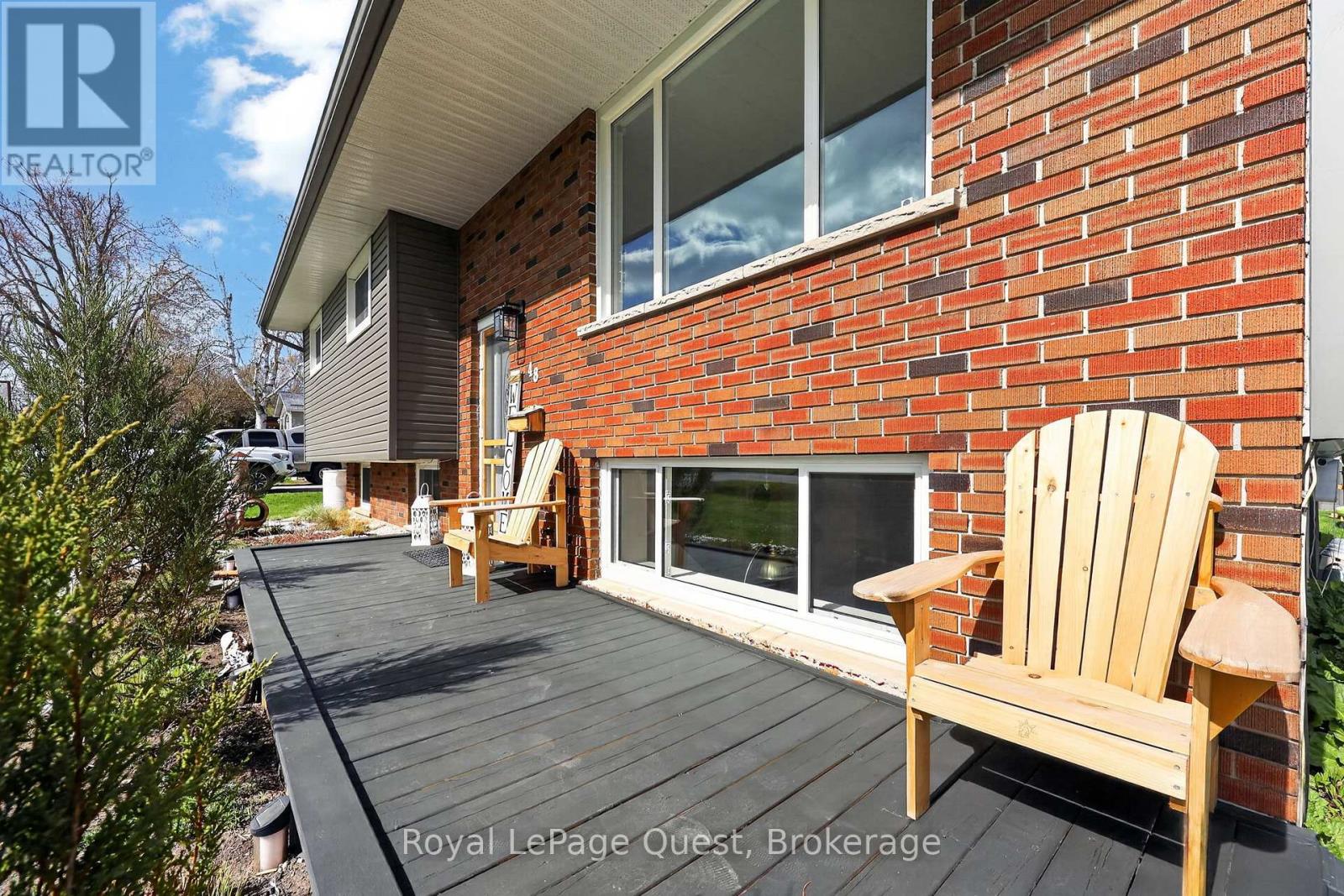48 Courtland Street, Orillia, Ontario  L3V 1A7 - Photo 2 - S13419182