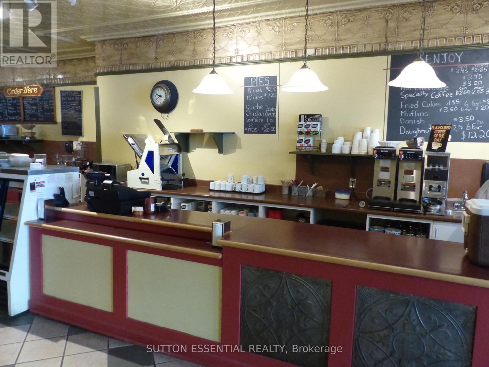 31 King Street W, Brockville, Ontario  K6V 3P7 - Photo 3 - X13419142