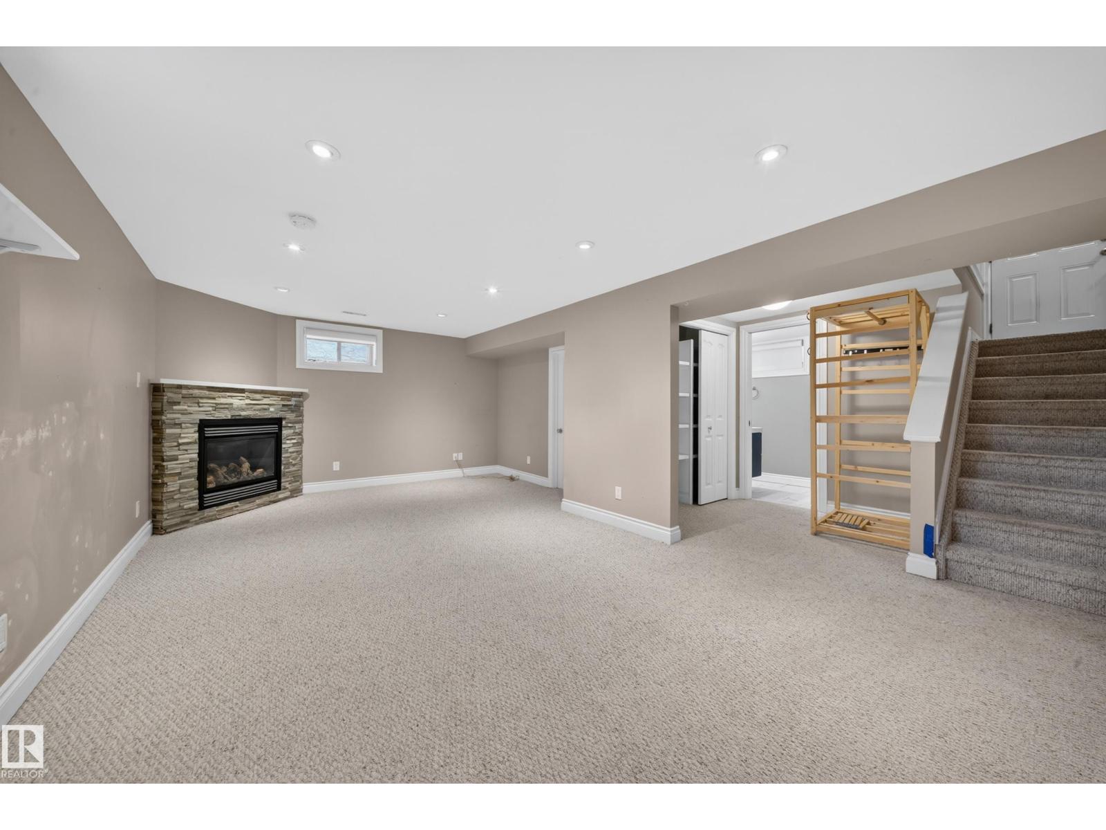 8706 83 Av NW, Edmonton, Alberta  T6C 1B3 - Photo 28 - E4492574