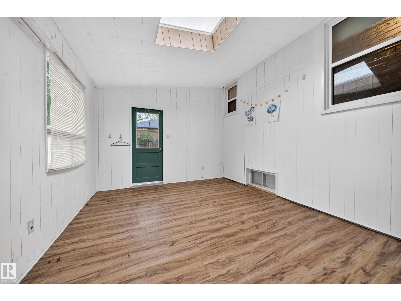 8706 83 Av NW, Edmonton, Alberta  T6C 1B3 - Photo 44 - E4492574