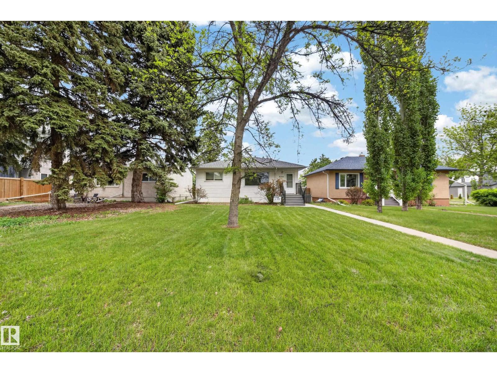 8706 83 Av NW, Edmonton, Alberta  T6C 1B3 - Photo 46 - E4492574