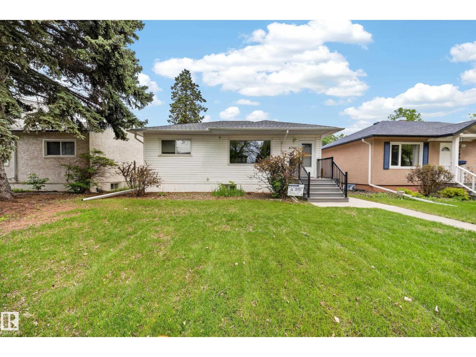 8706 83 Av NW, Edmonton, Alberta  T6C 1B3 - Photo 47 - E4492574