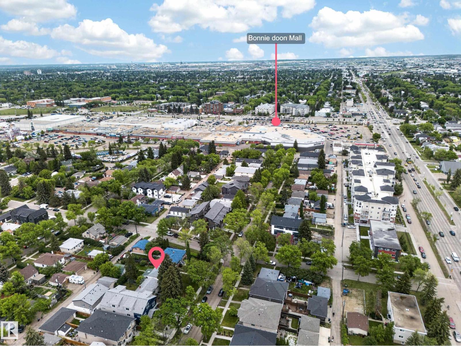 8706 83 Av NW, Edmonton, Alberta  T6C 1B3 - Photo 5 - E4492574