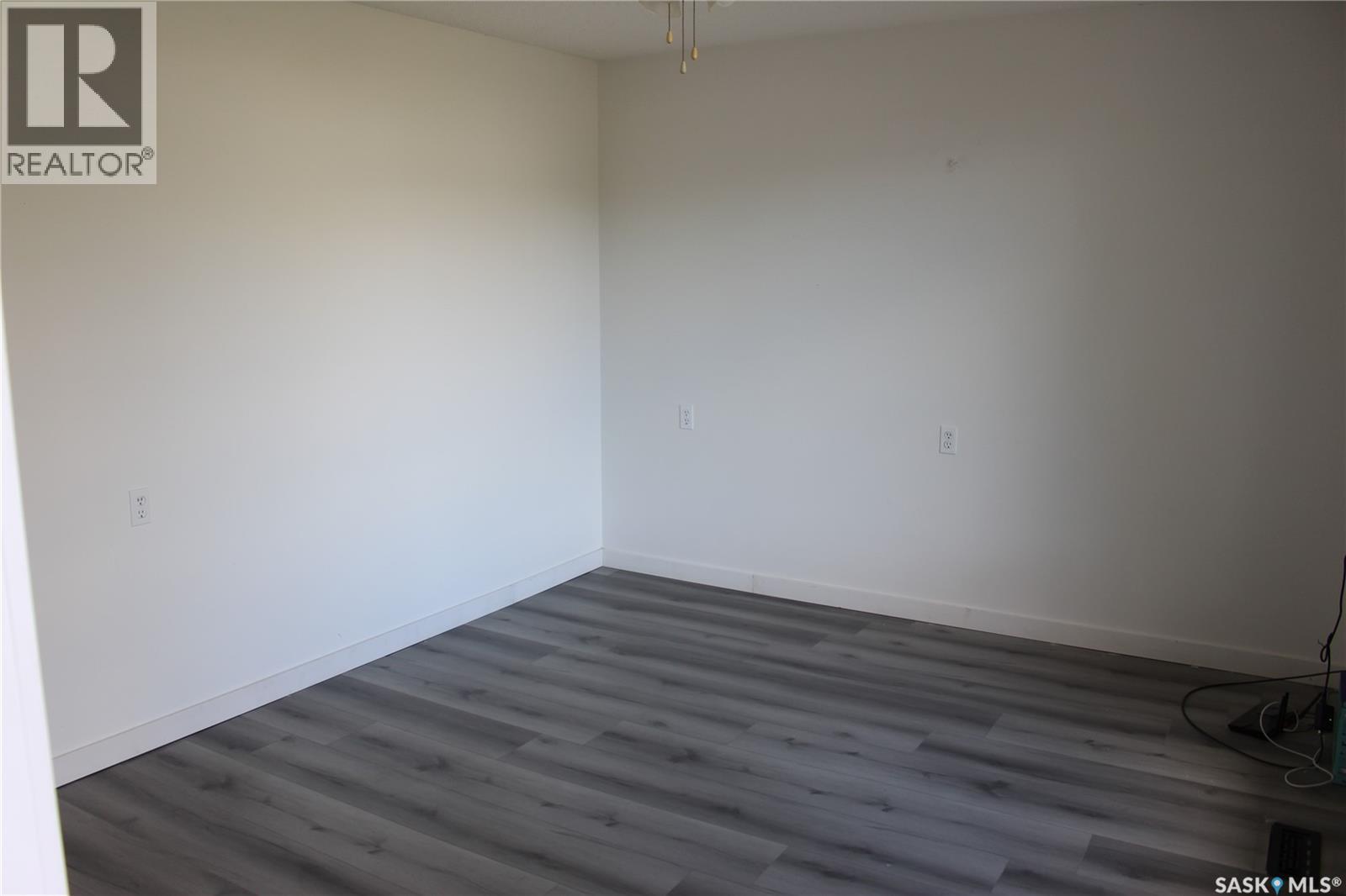810 8th Street, Chaplin, Saskatchewan  S0H 0V0 - Photo 18 - SK038753