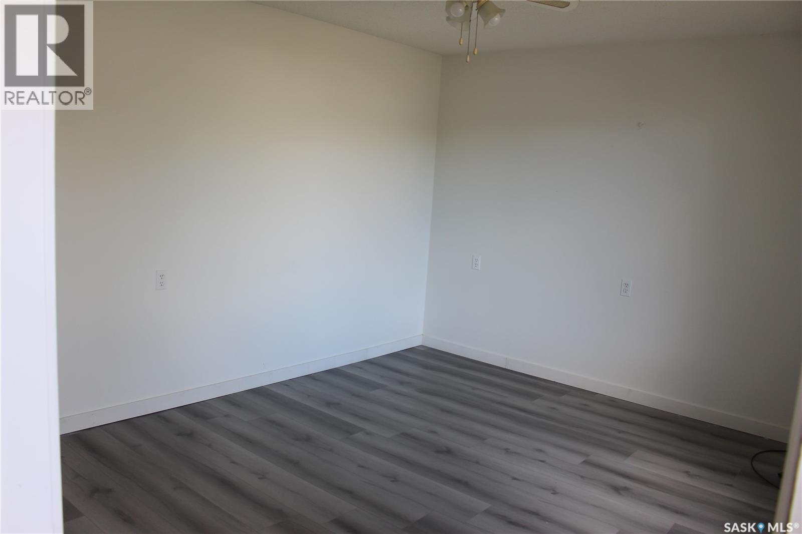 810 8th Street, Chaplin, Saskatchewan  S0H 0V0 - Photo 22 - SK038753