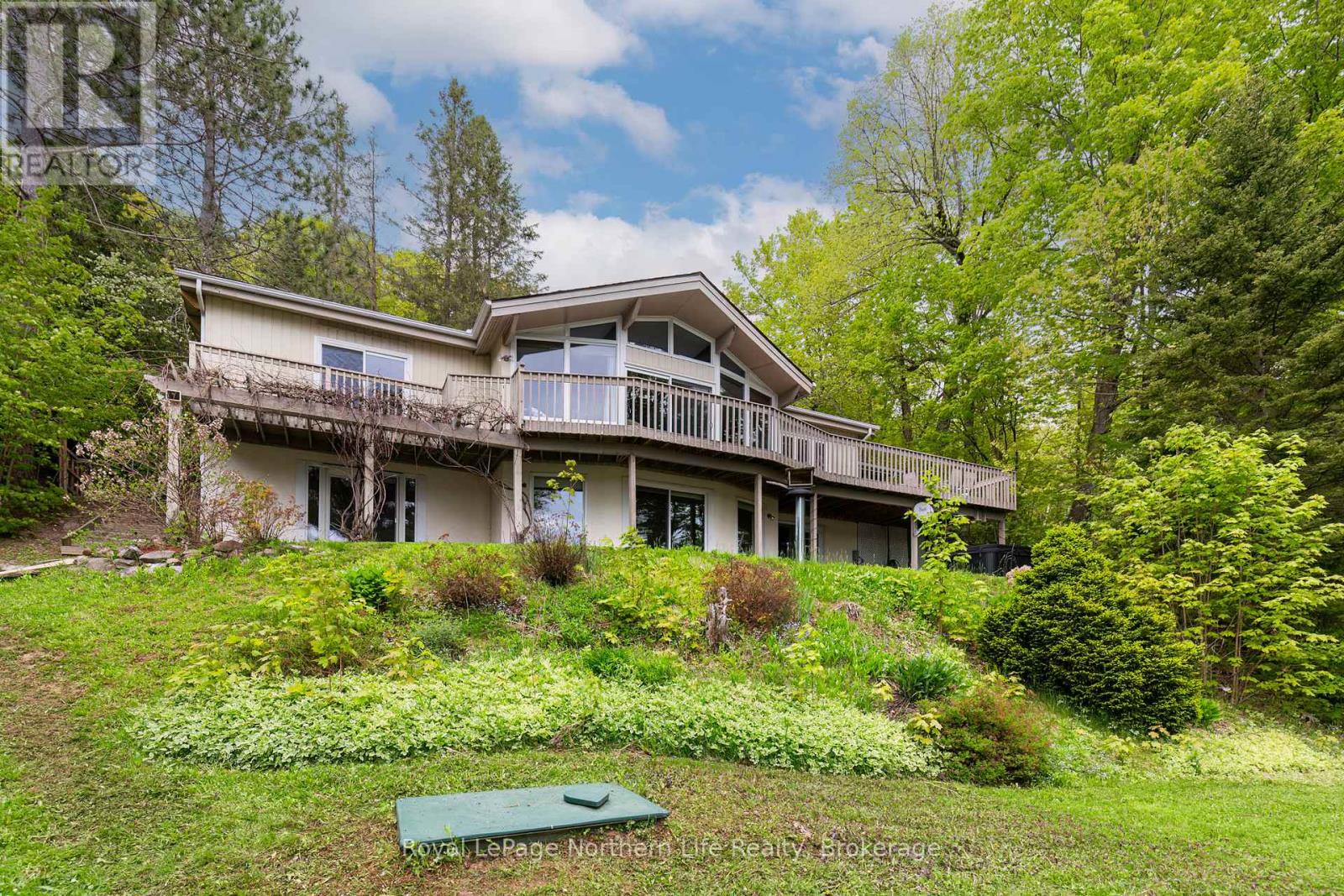 275 Northshore Road, North Bay, Ontario  P1B 8G4 - Photo 1 - X13419240