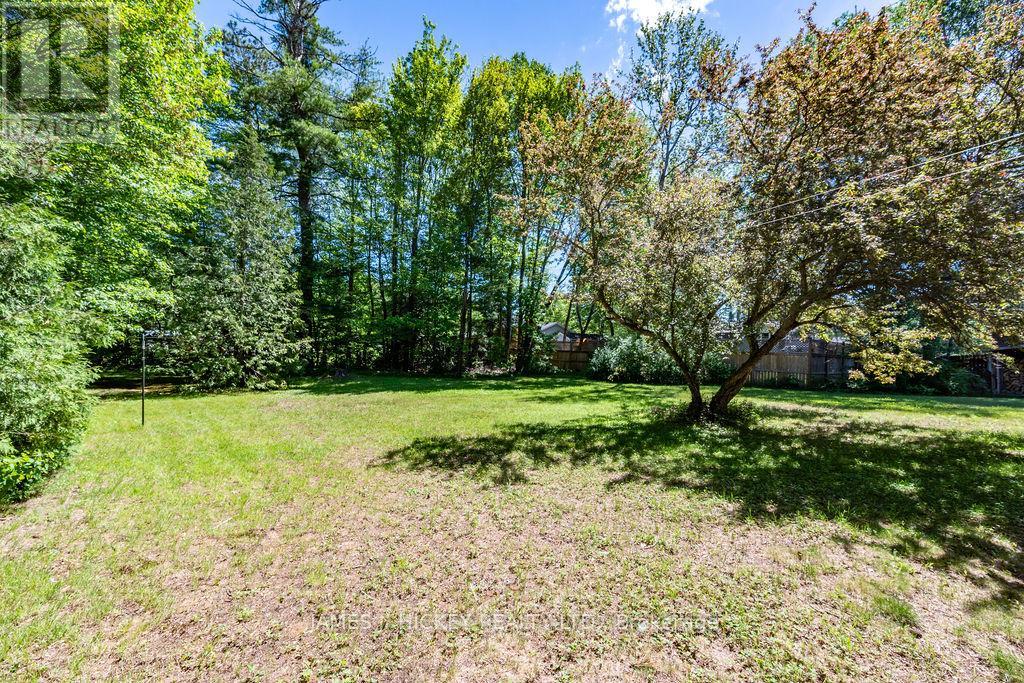 7 Martin Street, Laurentian Hills, Ontario  K0J 1J0 - Photo 37 - X12955880