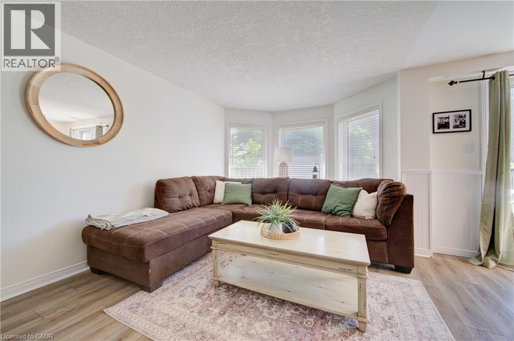 243 Auburn Drive, Waterloo, Ontario  N2K 3X7 - Photo 5 - 40838072