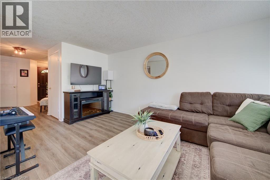 243 Auburn Drive, Waterloo, Ontario  N2K 3X7 - Photo 7 - 40838072