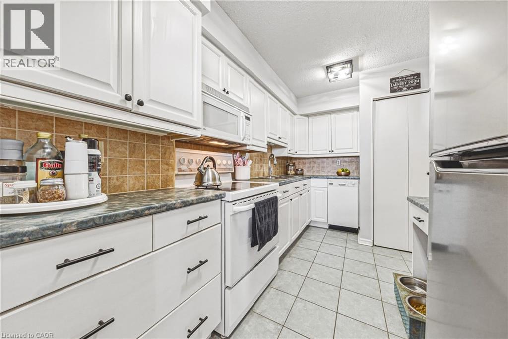 2055 Upper Middle Road Unit# 1606, Burlington, Ontario  L7P 3P4 - Photo 4 - 40837422