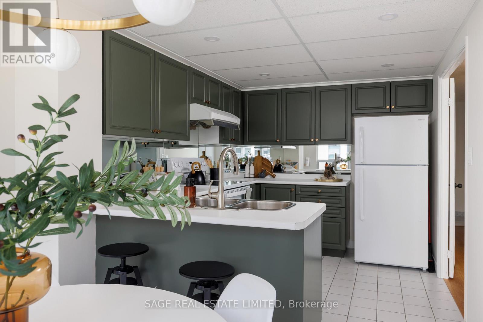 811 - 28 Hollywood Avenue, Toronto, Ontario  M2N 6S4 - Photo 25 - C13418982