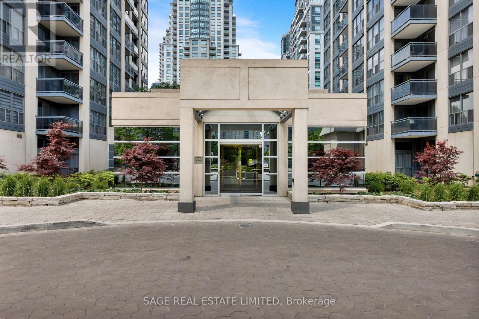 811 - 28 Hollywood Avenue, Toronto, Ontario  M2N 6S4 - Photo 3 - C13418982
