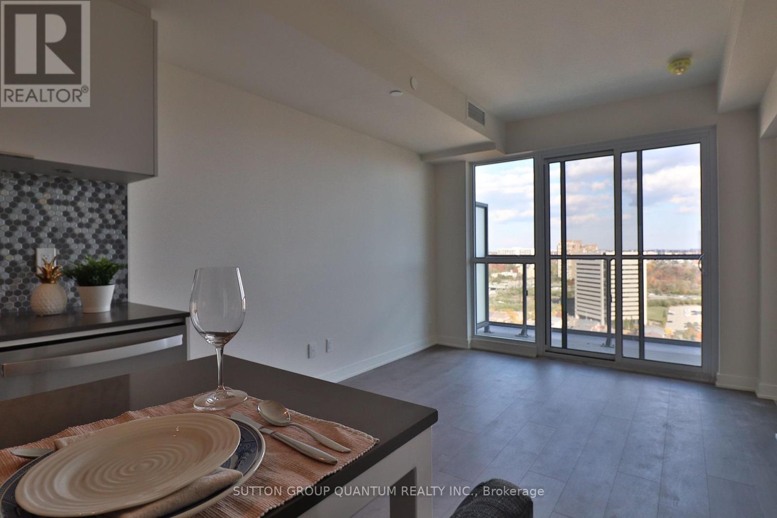 2107 - 2 Sonic Way, Toronto, Ontario  M3C 0P2 - Photo 10 - C13419170