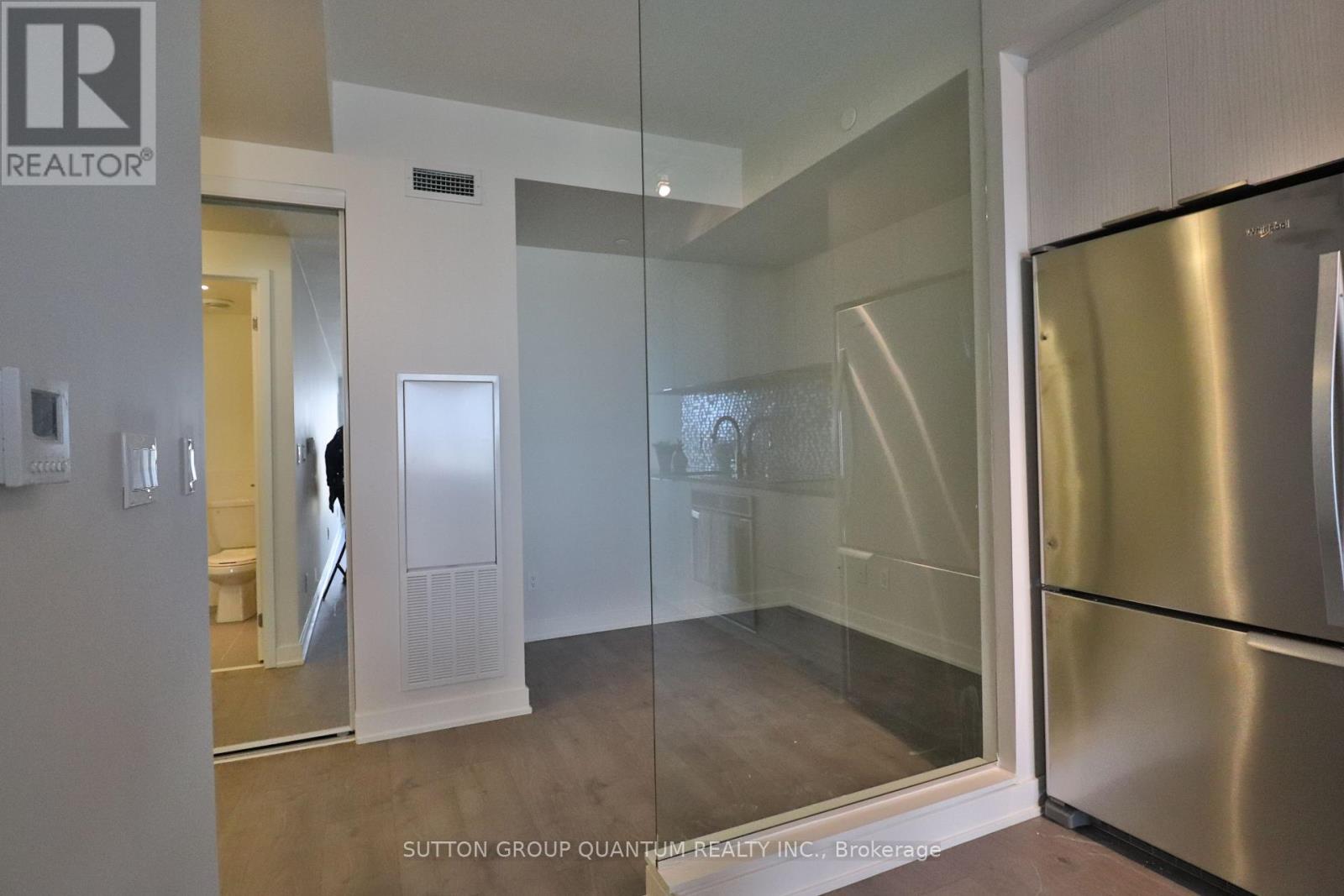 2107 - 2 Sonic Way, Toronto, Ontario  M3C 0P2 - Photo 7 - C13419170