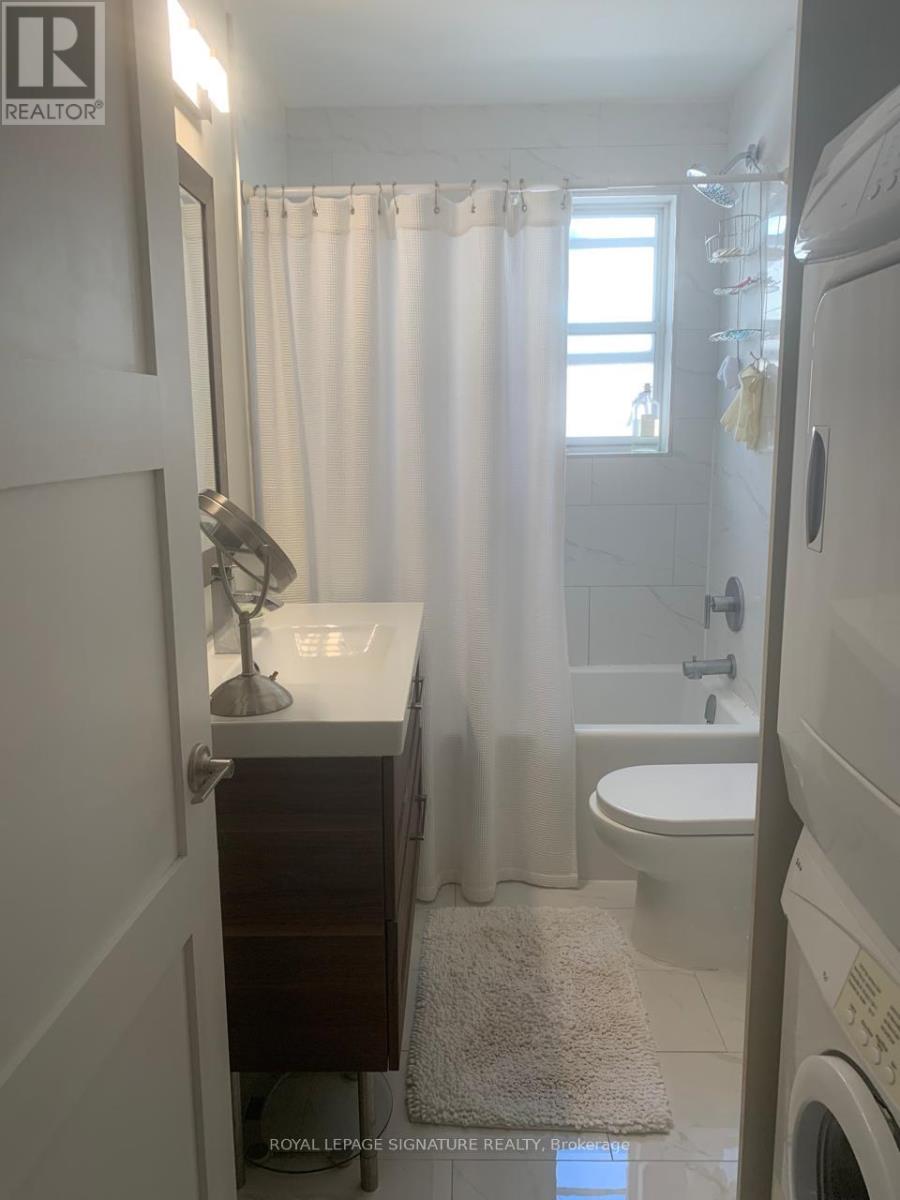Main - 53 Standish Avenue, Toronto, Ontario  M4W 3B2 - Photo 3 - C13419234